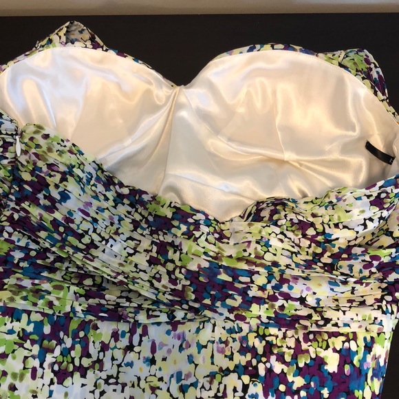 EUC Silk blend Bebe halter top - Picture 10 of 10